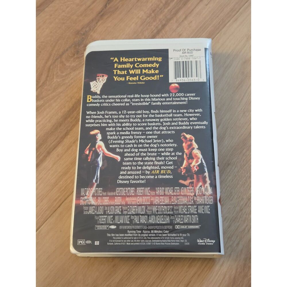 Disney 1997 Air Bud Vhs White Clamsheel